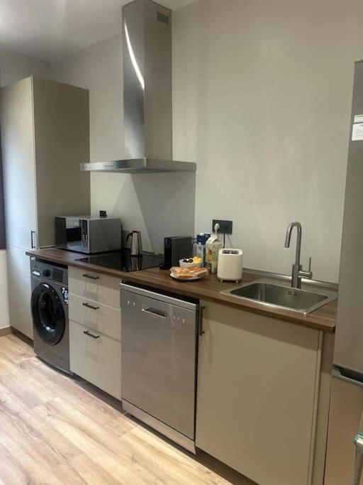 Coqueto Apartamento Cerca Del Casco Viejo Con Garaje Gratis Bilbao Exterior foto